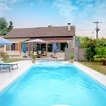 Maison d'hôtes D'hotes Les Tuilières 3*