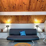 D'hotes Les Tuilieres Guest house