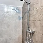 D'hotes Les Tuilieres Guest house 3*