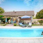 D'hotes Les Tuilieres 3*