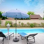 Guest house D'hotes Les Tuilieres 3*