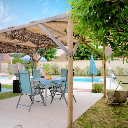 Pensjonat D'hotes Les Tuilieres 3*